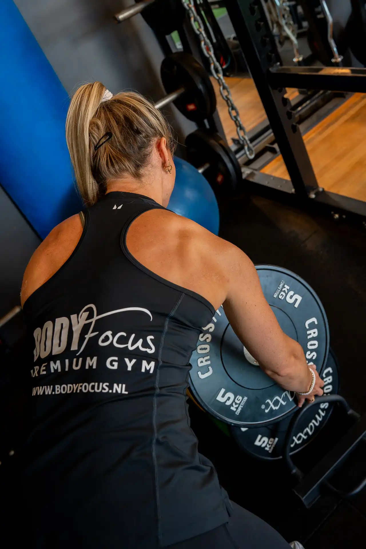 Krachttraining met halterschijven bij Body Focus